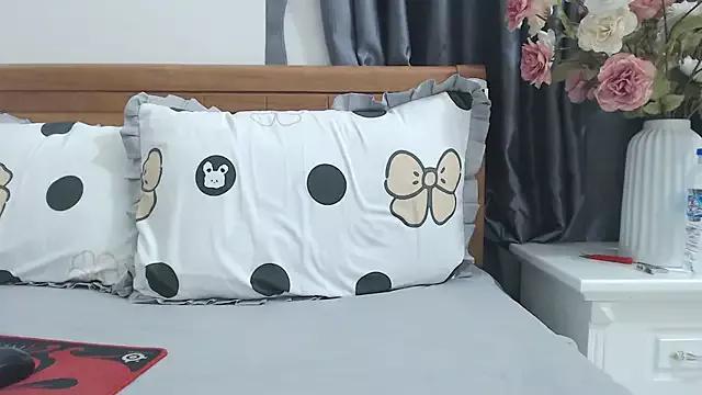 Hanako_love from StripChat is Freechat