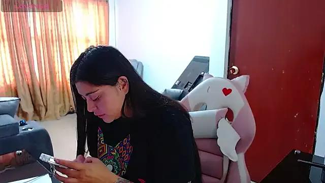 Hanna-11 from StripChat is Freechat