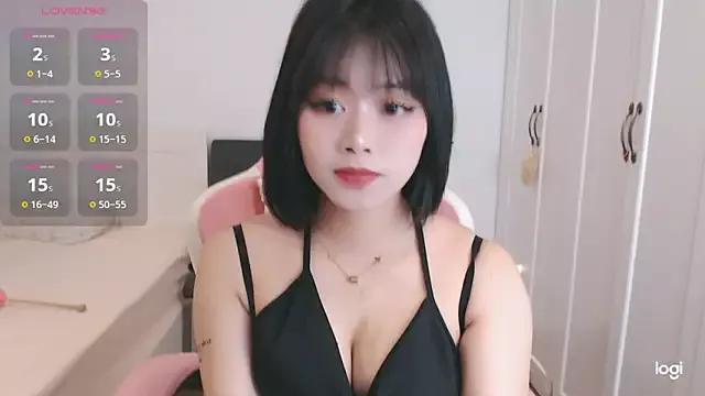 Entertain your itch for girls livestreamers with our collection of stunning models, skilled in the art of temptation and delight.