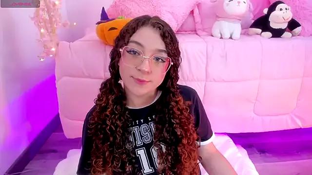 hannacutegod from StripChat is Freechat
