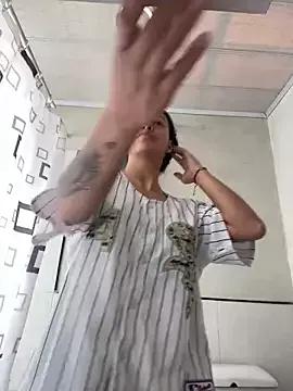 hannahb-e from StripChat is Freechat