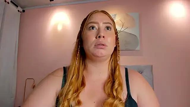 hannamartinn from StripChat is Freechat