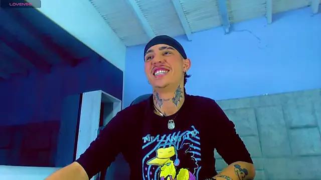 HannibalLester from StripChat is Freechat