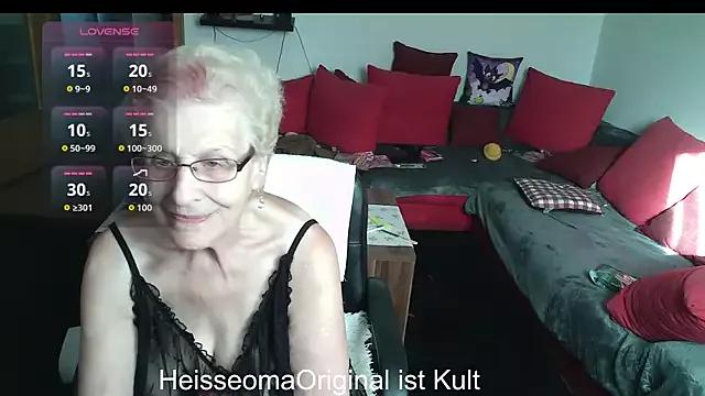 HeisseomaOriginal from StripChat is Freechat