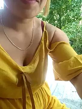 helenka_cute from StripChat is Freechat