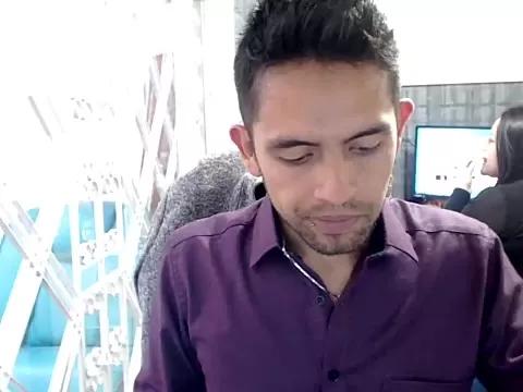 Hetero18Cum from StripChat