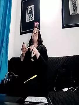 Hetero18Cum from StripChat