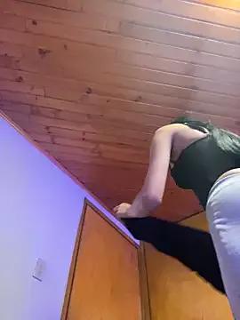 Hilary_pinkk from StripChat is Freechat