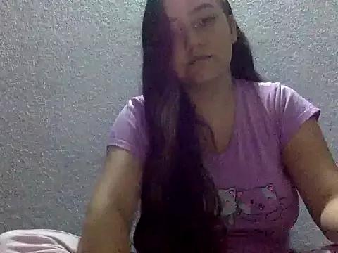 hilarymilky from StripChat is Freechat