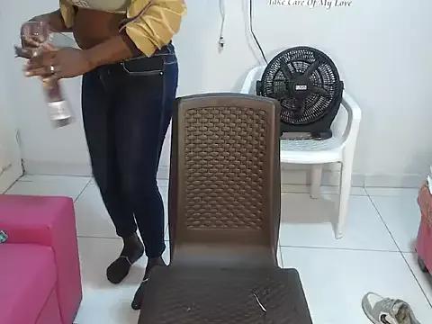 hillarybrownx from StripChat