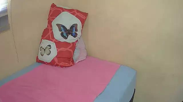 HornyEbonyMILF from StripChat is Freechat