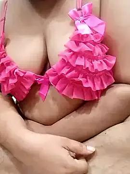 Hot_Juicy_Candy from StripChat is Freechat