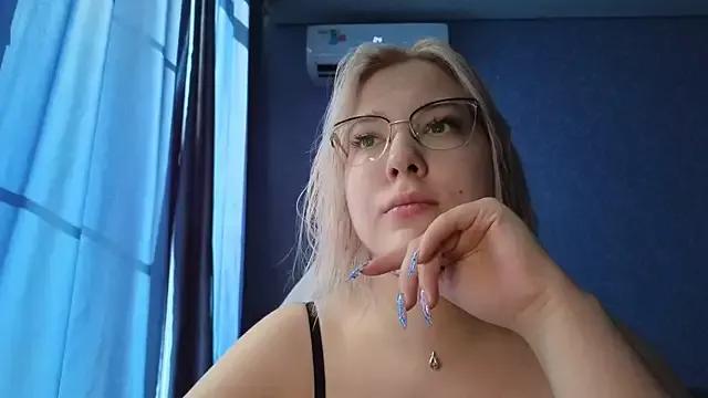 Entertain your itch for girls livestreamers with our collection of stunning models, skilled in the art of temptation and delight.