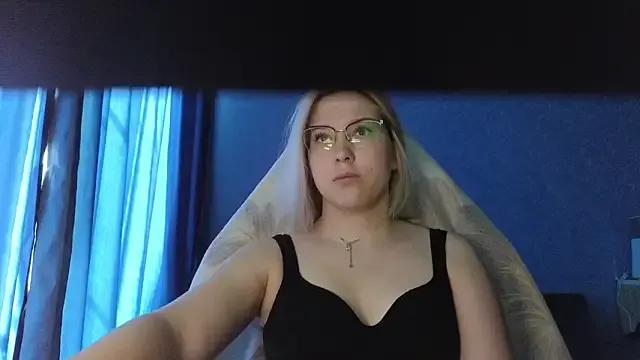 HotBrandyX from StripChat is Freechat