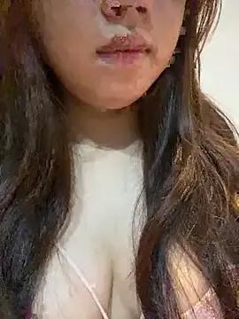 Hotellinh12 from StripChat is Freechat