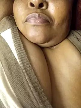 HOTSUGARX5 from StripChat is Freechat
