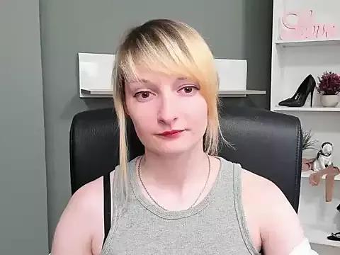 hottieBlair from StripChat is Freechat