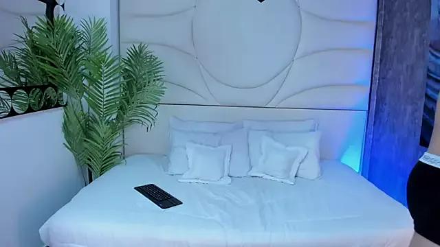 Entertain your itch for girls livestreamers with our collection of stunning models, skilled in the art of temptation and delight.