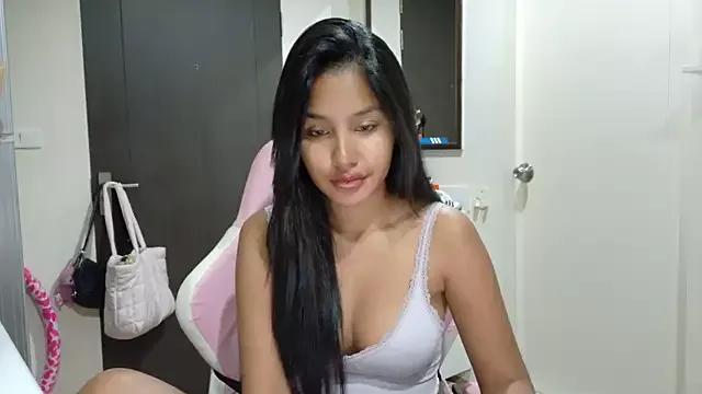 ice_ice_babyy from StripChat is Freechat