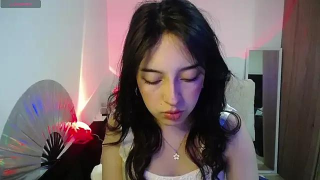 immisssilver from StripChat is Freechat
