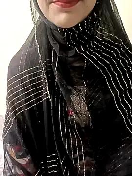 Indian-Aleena from StripChat is Freechat