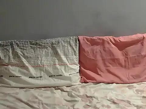 Entertain your itch for girls livestreamers with our collection of stunning models, skilled in the art of temptation and delight.