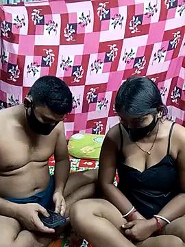 INDINSEXYCOUPLE328 from StripChat is Freechat