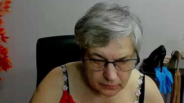 Photos of IrisDream from StripChat is Freechat