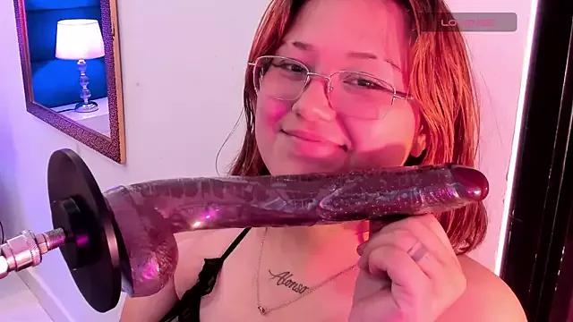 isa_grey_ from StripChat is Freechat