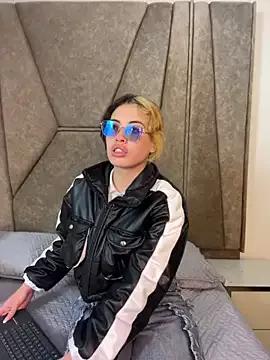 Isabela_Colins from StripChat is Freechat