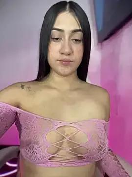 isabela_l from StripChat is Freechat