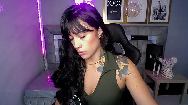 Entertain your itch for girls livestreamers with our collection of stunning models, skilled in the art of temptation and delight.