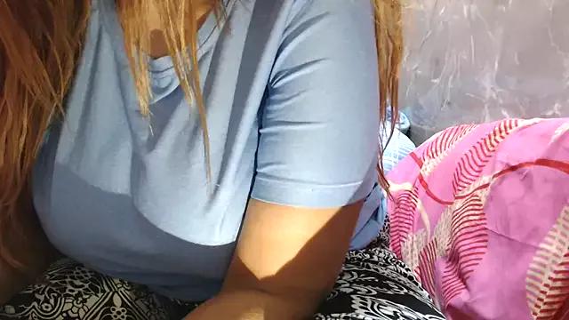 Isabella_Martin from StripChat is Freechat