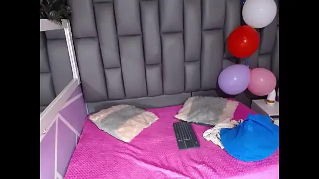 isabella_ny from StripChat is Freechat