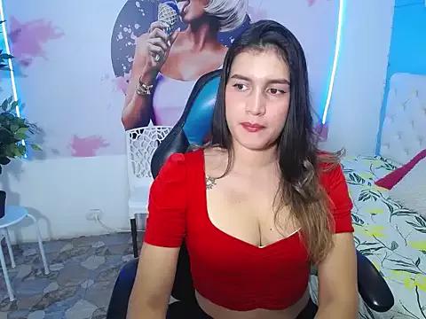 isabella_ssaenz from StripChat is Freechat