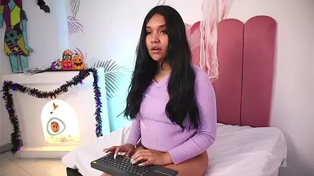 Entertain your itch for girls livestreamers with our collection of stunning models, skilled in the art of temptation and delight.