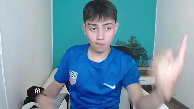 Ithan_ webcams show profile image 