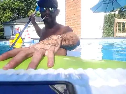 Itzmeebaby from StripChat is Freechat