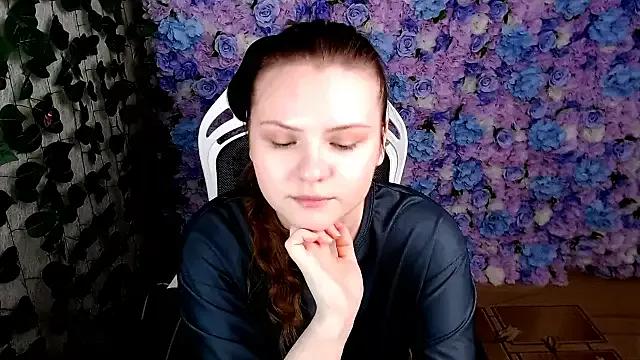 IxxiLiana from StripChat is Freechat
