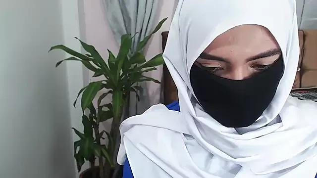 jade_nassar from StripChat is Freechat