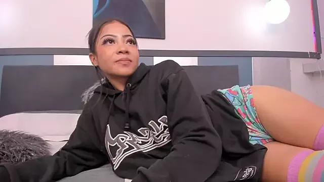 JenniferHills from StripChat is Freechat