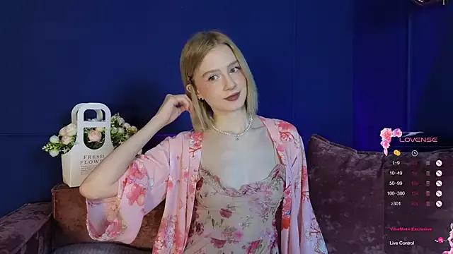 Entertain your itch for girls livestreamers with our collection of stunning models, skilled in the art of temptation and delight.