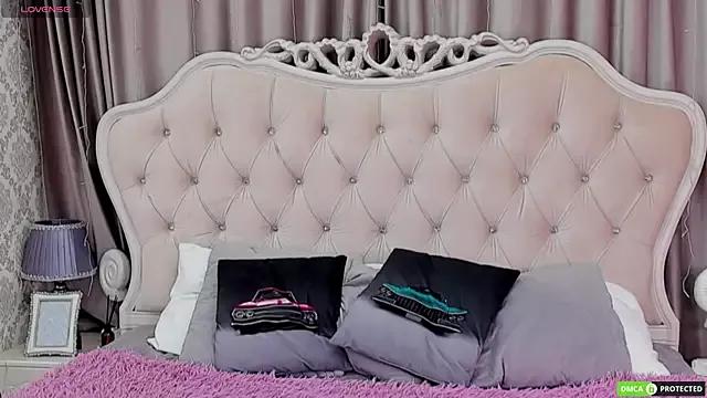 Entertain your itch for girls livestreamers with our collection of stunning models, skilled in the art of temptation and delight.