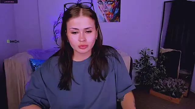 jeren_smile from StripChat is Freechat