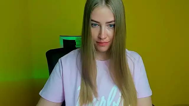 Entertain your itch for girls livestreamers with our collection of stunning models, skilled in the art of temptation and delight.