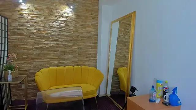 Jessy_Bee_ from StripChat is Freechat
