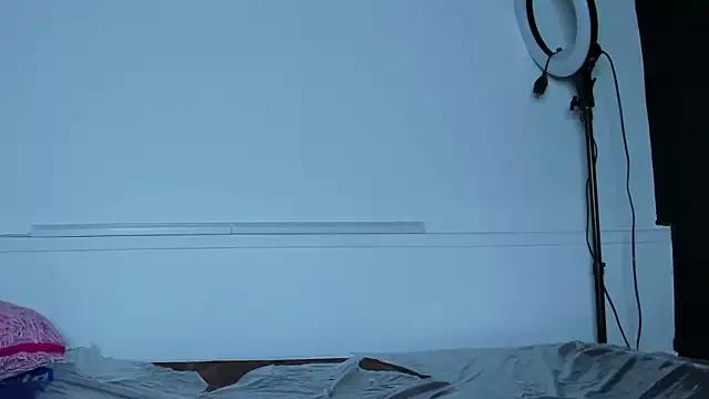 juanylucy from StripChat is Freechat