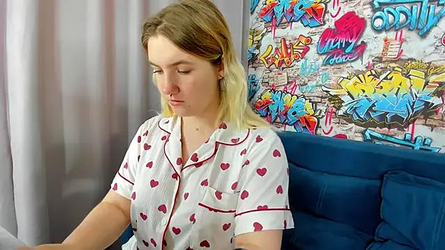 Julia_Jips from StripChat is Freechat