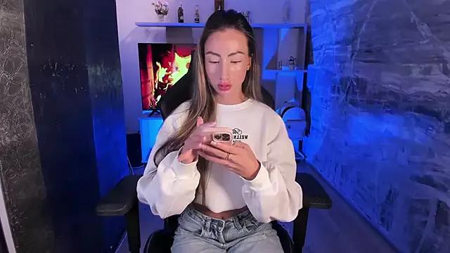 juliasprousse_ from StripChat is Freechat