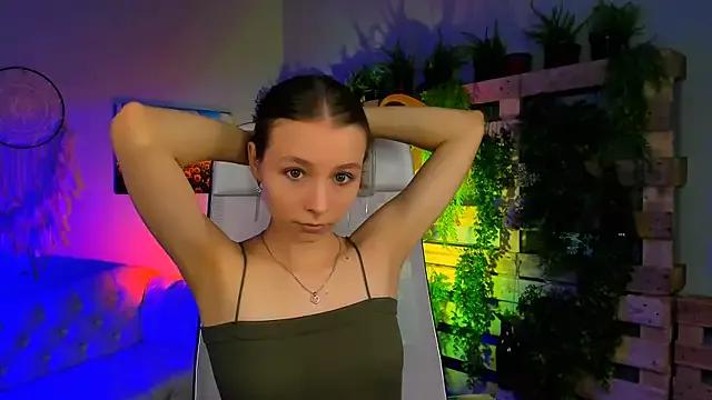 JulieDaniel from StripChat is Freechat